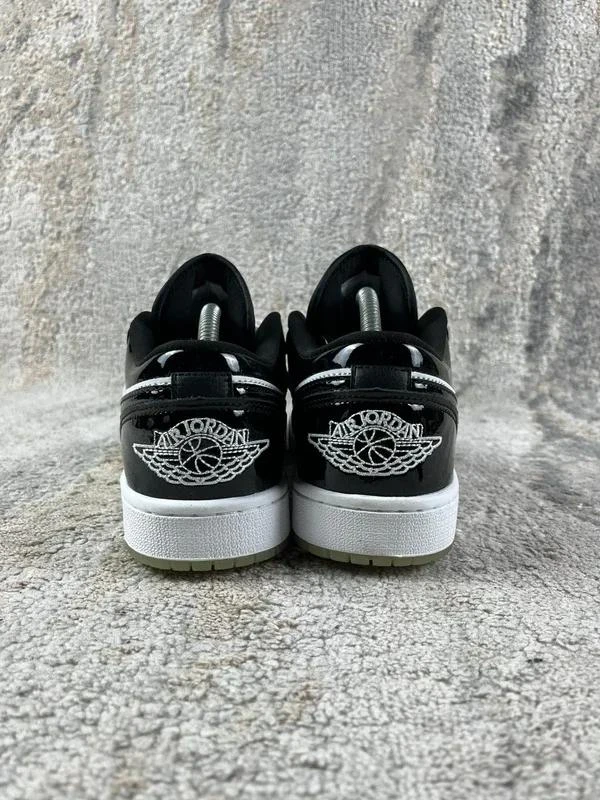Nike Air Jordan 1 Black White Patent Leather Low SE Concord Sneakers Size 41EU – photo 4